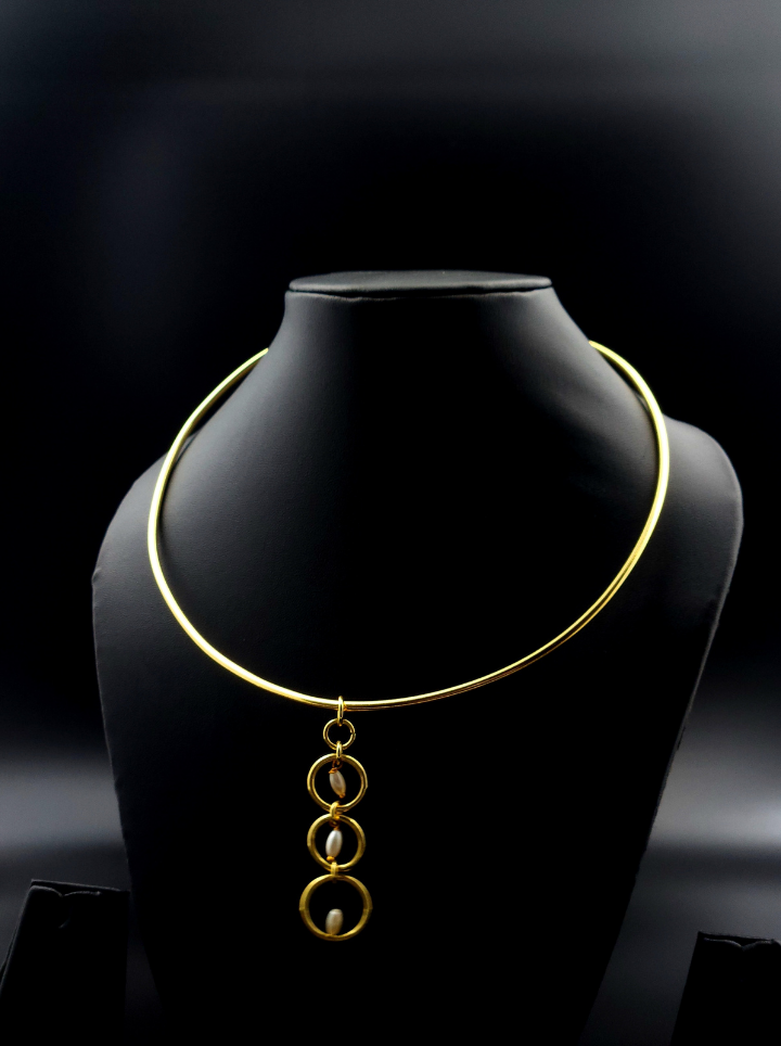 Peral Drop Pendant Neck cuff