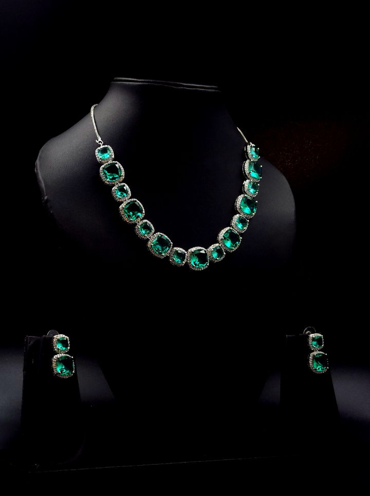 Trendy Green Emerald Crystal Necklace