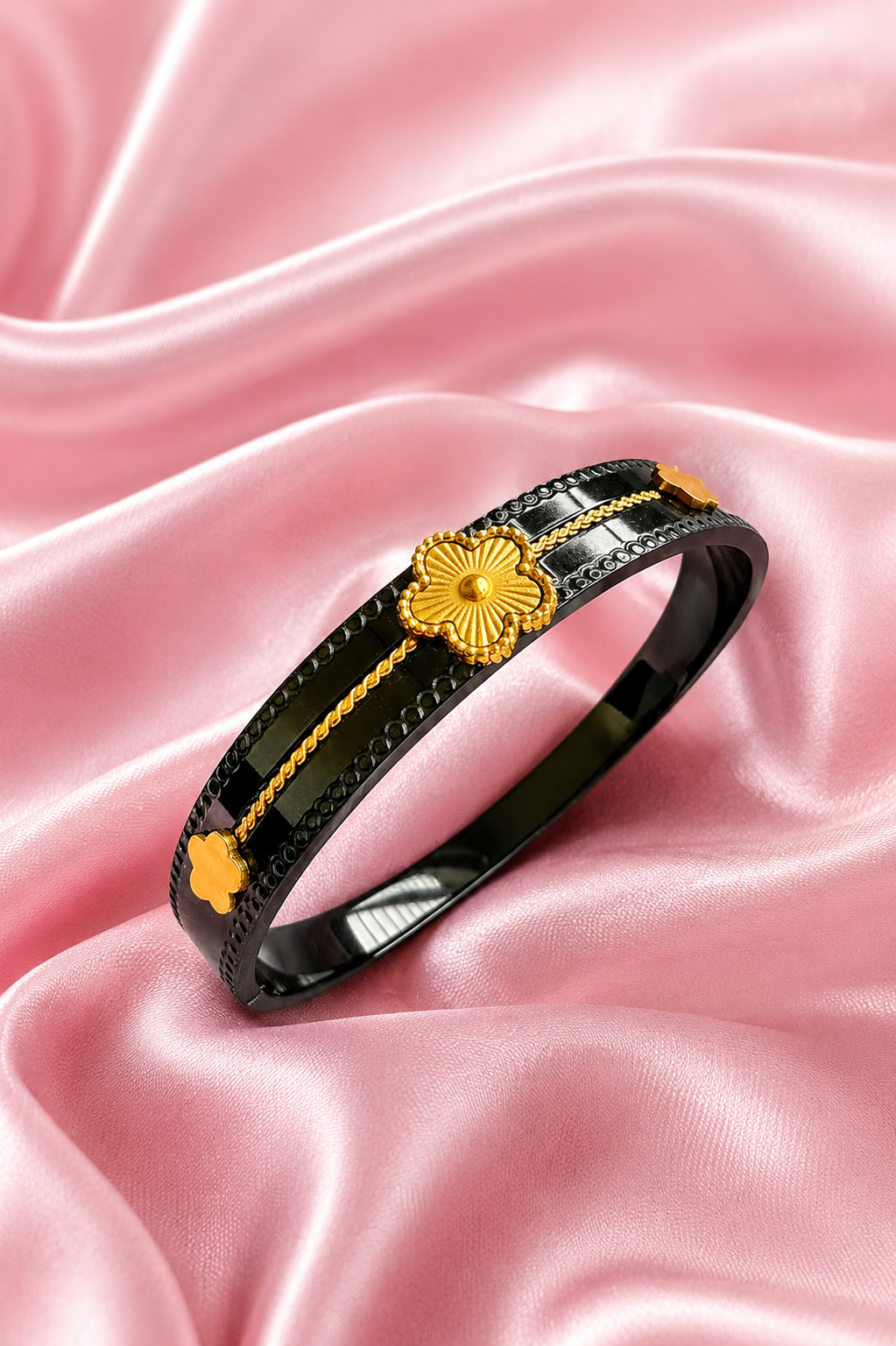 Black Lucky Clover Bracelet