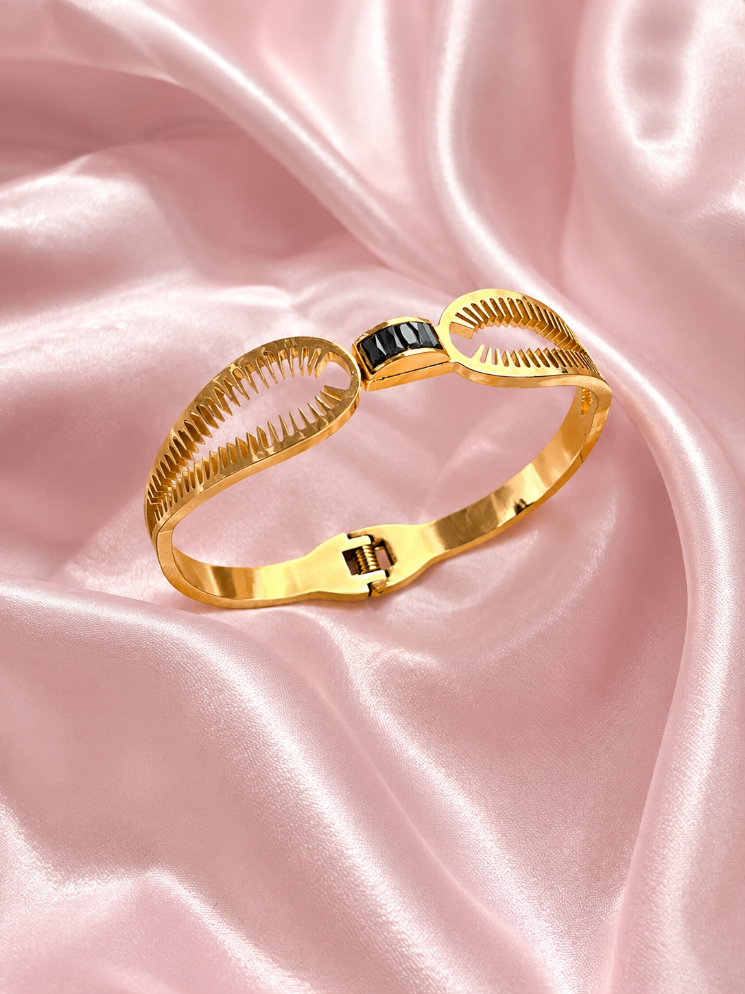 Graceful Eternal Bracelet