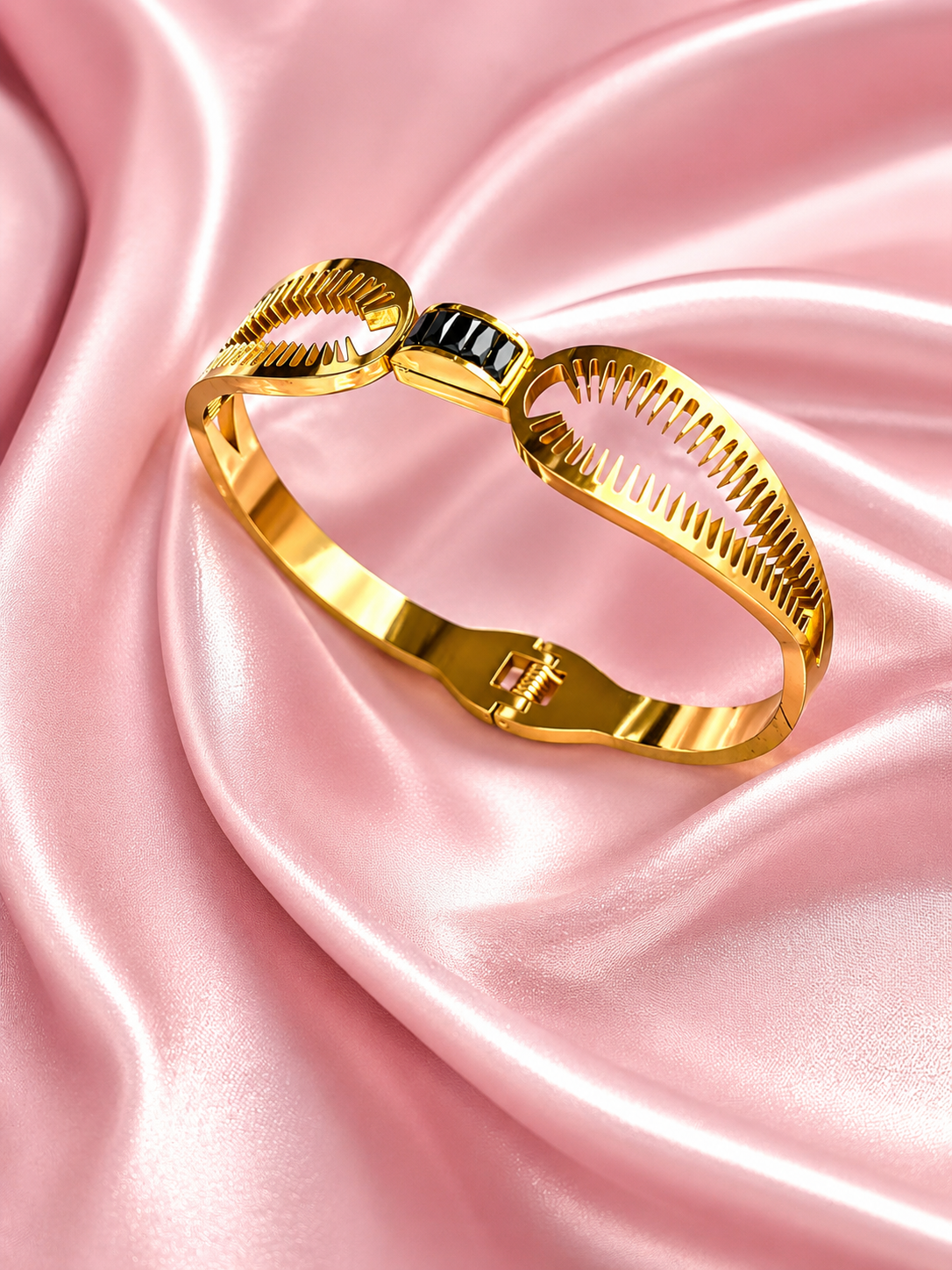 Graceful Eternal Bracelet