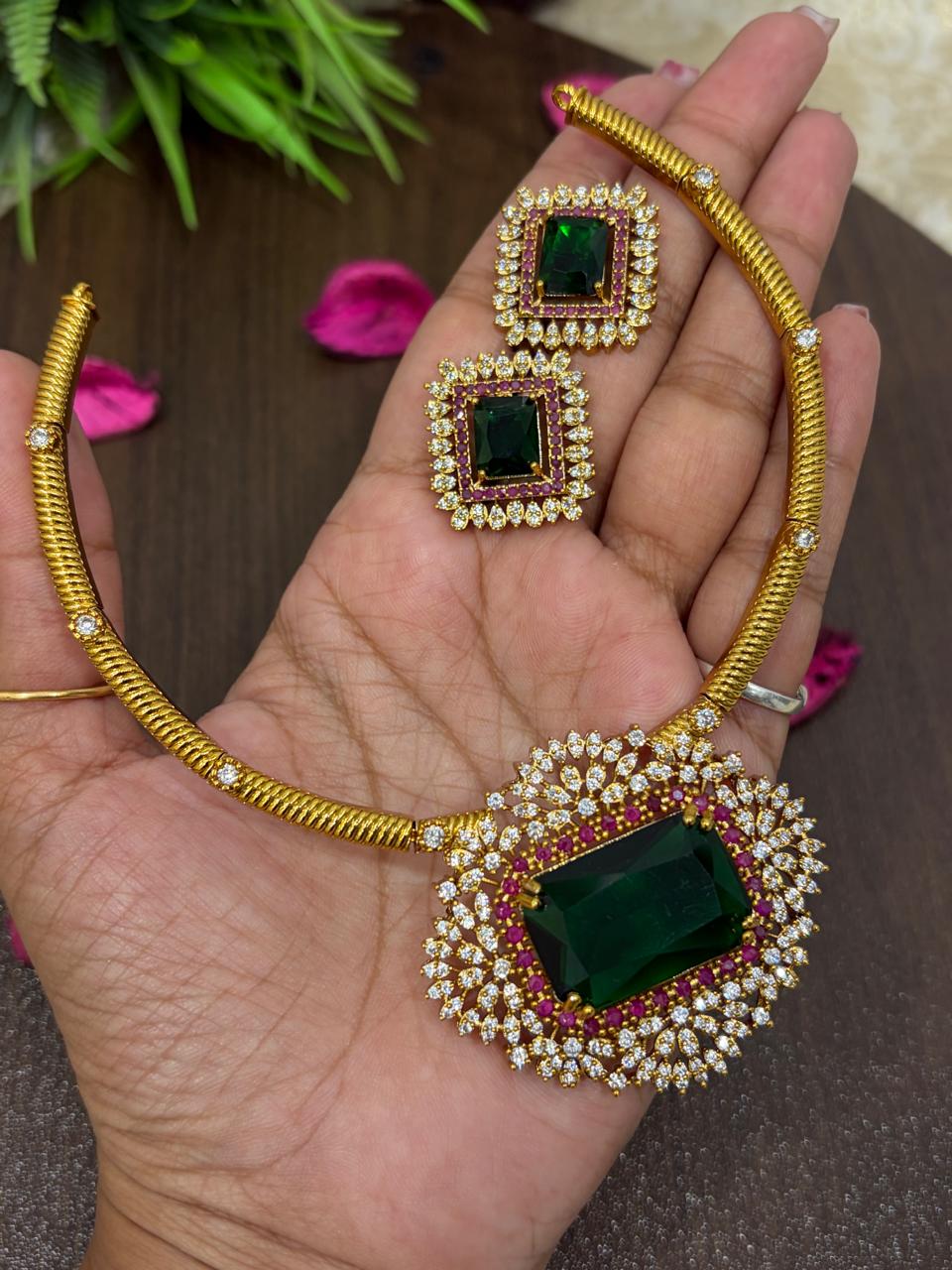 Emerald Elegant Hasil With Stud