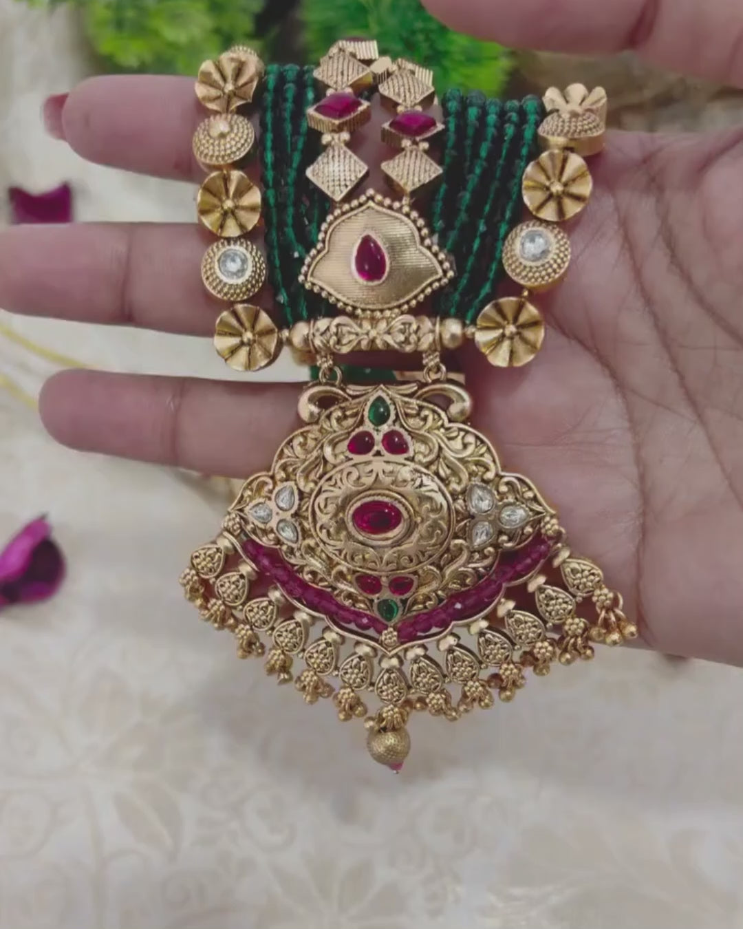 Emerald Golden Rajwadi Set